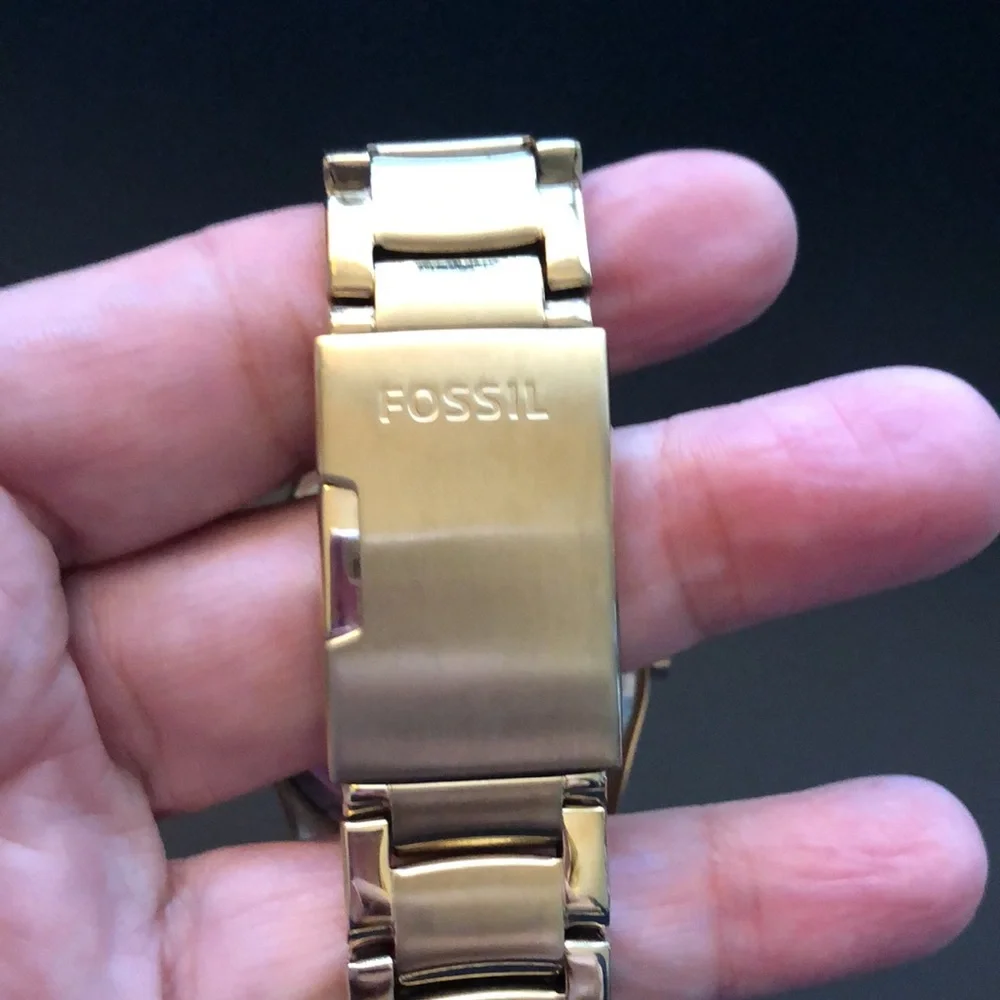 FOSSIL GOLDTONE OPALESCENT WOMENS WATCH - Picture 2 of 6